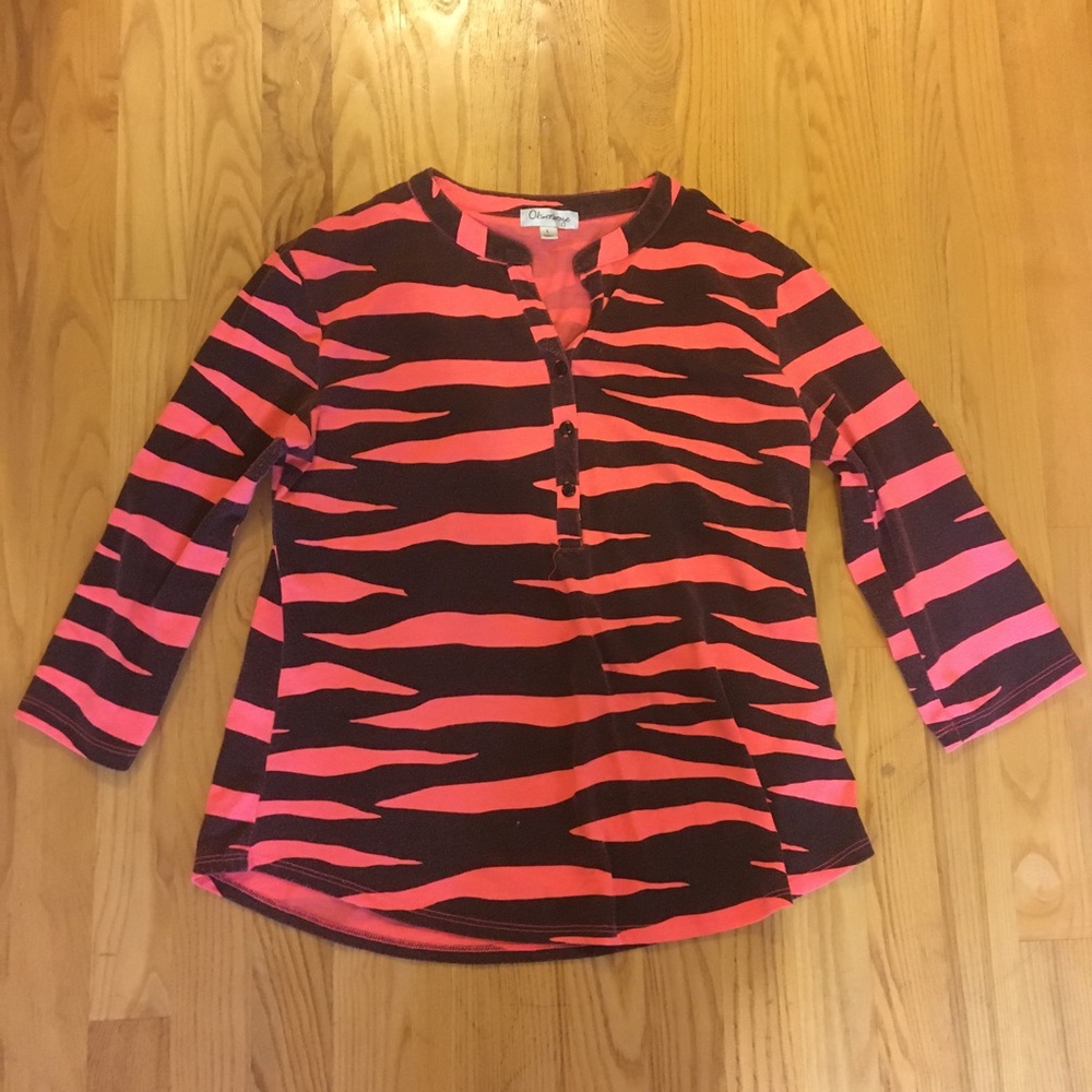 Coral zebra print mid-sleeve shirt
